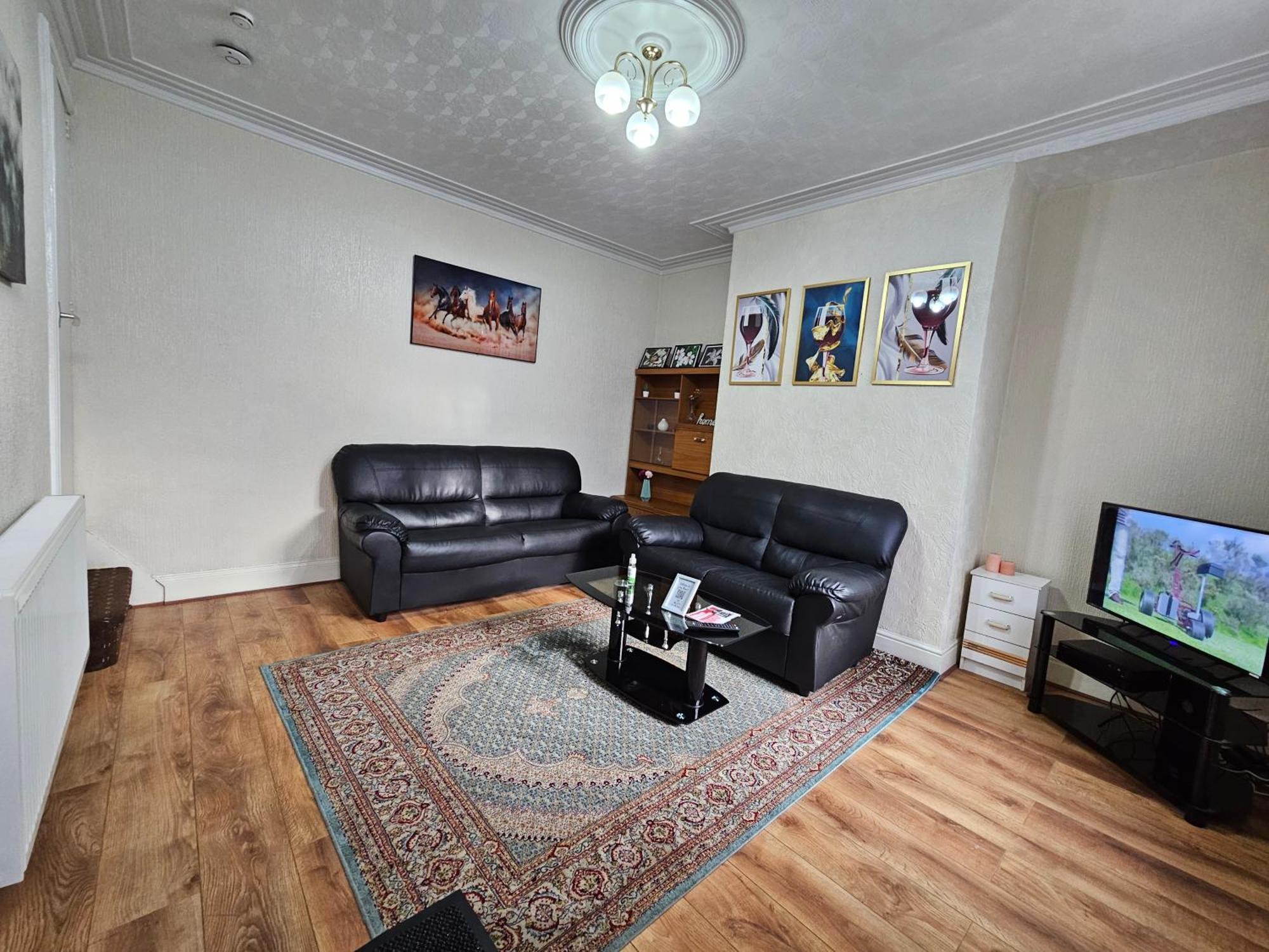 Отель Bright Sunny, Double Bed With Garden, Tv And Wi-Fi Лидс Экстерьер фото